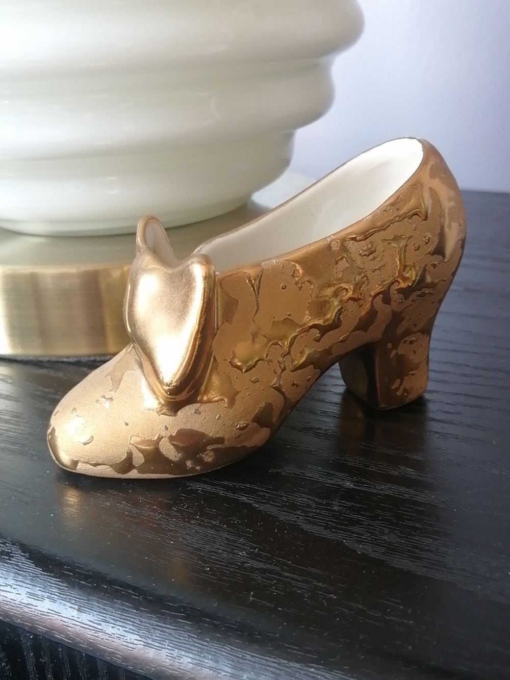 Vintage Dixon Studios 22K Weeping Gold Bow High Heel Slipper Porcelain Figurine